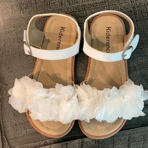 Flower girl sandals like new with white flowers